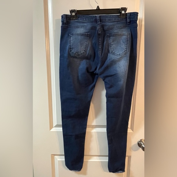 Distressed Jeans - Picture 2 of 5